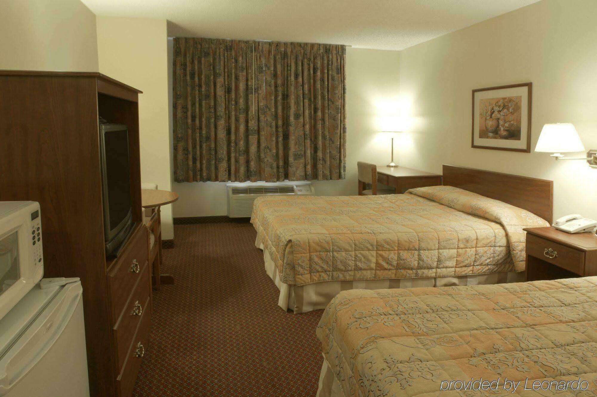 Hometown Inn & Suites Longview Room photo
